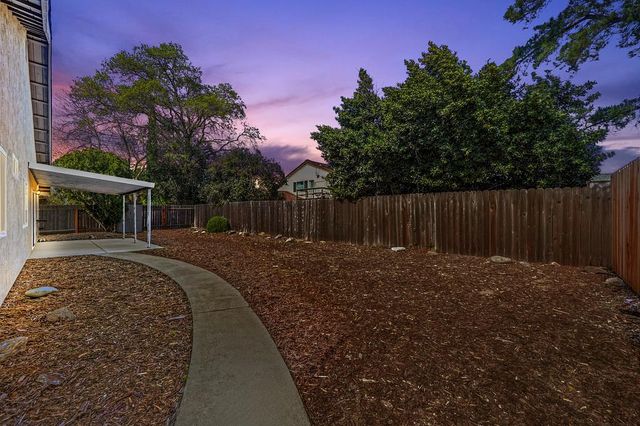 9013 Meadowsweet Way, Elk Grove, CA 95624