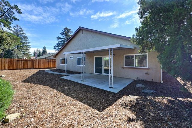 9013 Meadowsweet Way, Elk Grove, CA 95624