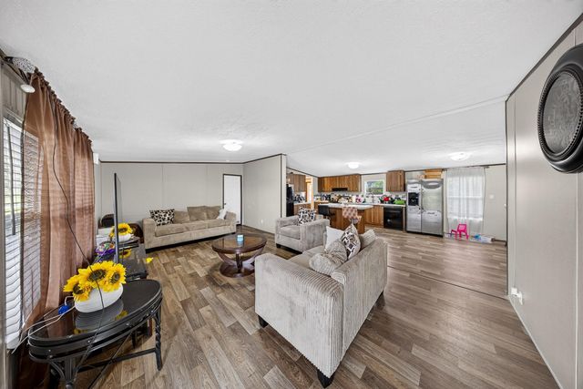 125 Road 5807, Cleveland, TX 77327
