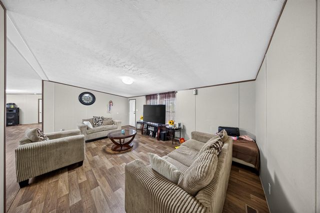 125 Road 5807, Cleveland, TX 77327
