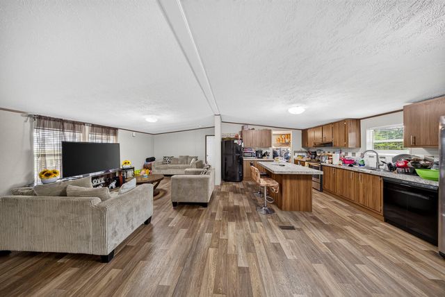 125 Road 5807, Cleveland, TX 77327