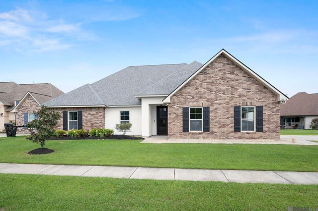 39054 Old Tree Dr, Prairieville, LA 70769