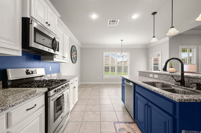 39054 Old Tree Dr, Prairieville, LA 70769