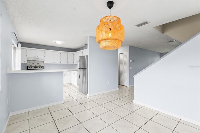 7608 WILLOW PARK DRIVE, Temple Terrace, FL 33637