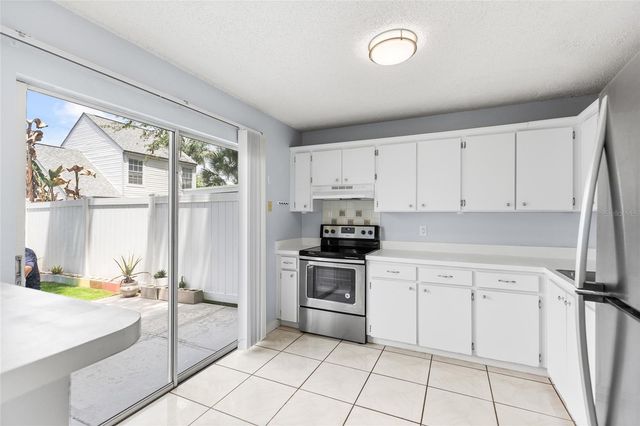 7608 WILLOW PARK DRIVE, Temple Terrace, FL 33637