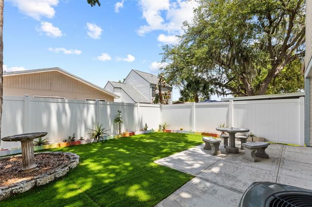 7608 WILLOW PARK DRIVE, Temple Terrace, FL 33637