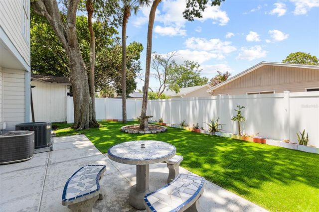 7608 WILLOW PARK DRIVE, Temple Terrace, FL 33637