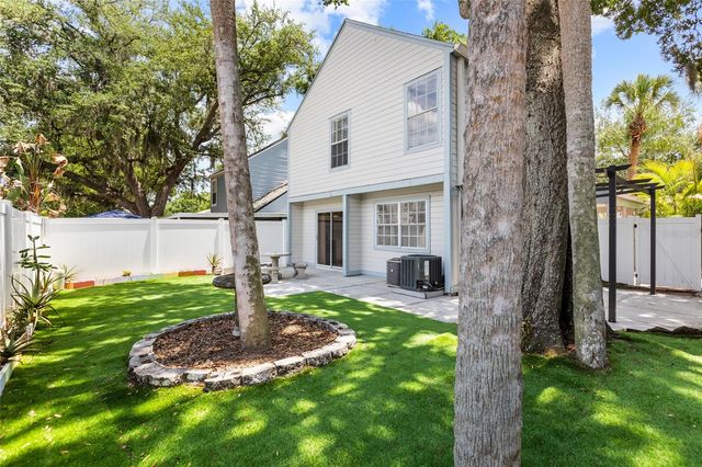7608 WILLOW PARK DRIVE, Temple Terrace, FL 33637