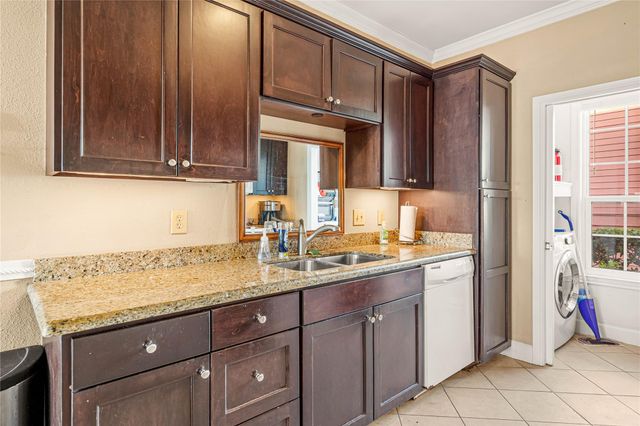 7000 Seawall Boulevard 611, Galveston, TX 77551