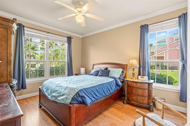 7000 Seawall Boulevard 611, Galveston, TX 77551