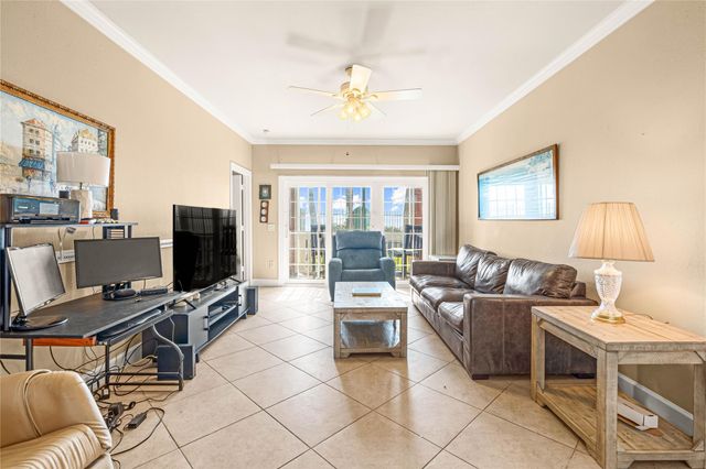 7000 Seawall Boulevard 611, Galveston, TX 77551