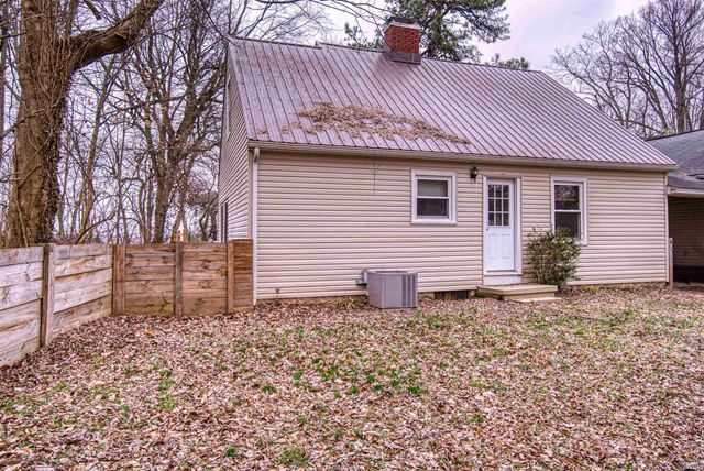 1 Yorkshire Drive, Newburgh, IN 47630