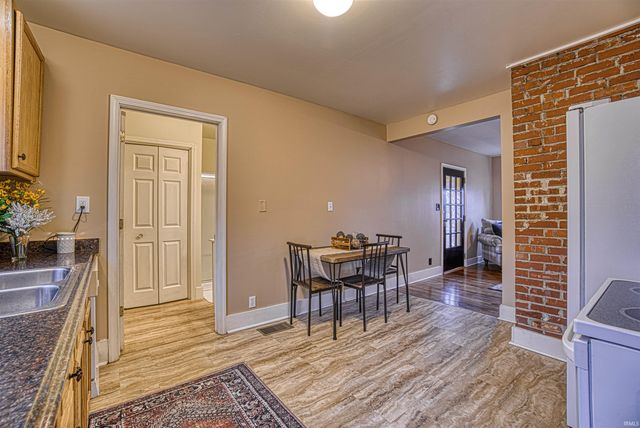 1 Yorkshire Drive, Newburgh, IN 47630