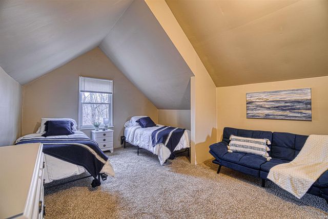 1 Yorkshire Drive, Newburgh, IN 47630