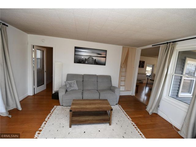 828 9th Street, Hudson, WI 54016