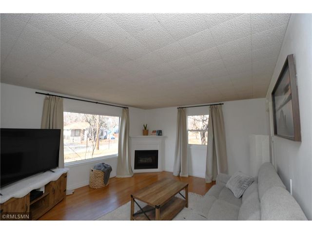 828 9th Street, Hudson, WI 54016