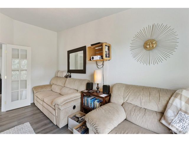 1058 Hackamore Dr, Florissant, CO 80816