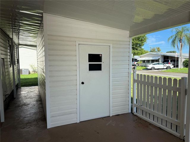 6710 36TH AVENUE E 32, Palmetto, FL 34221