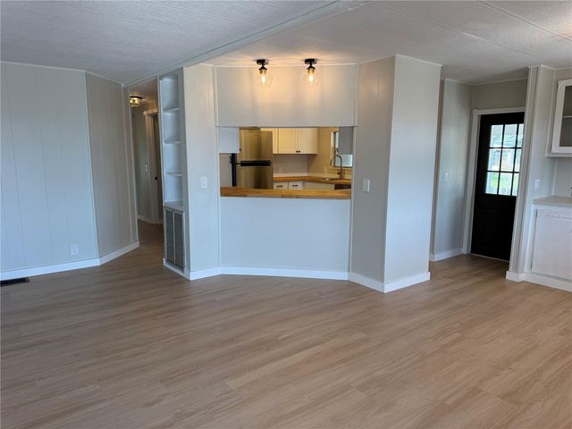 6710 36TH AVENUE E 32, Palmetto, FL 34221