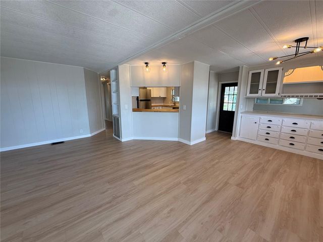 6710 36TH AVENUE E 32, Palmetto, FL 34221