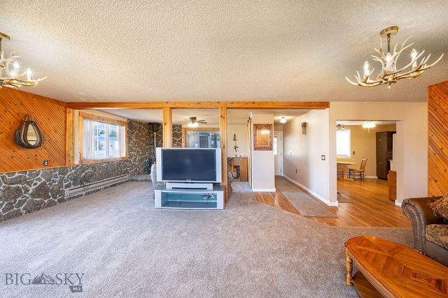 255 Smith Creek Road, Forsyth, MT 59327