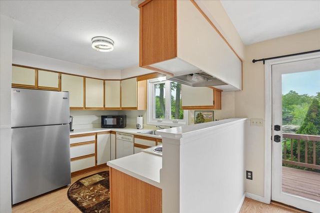 68 Emerald Street, Manchester, NH 03103