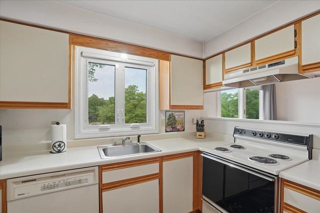 68 Emerald Street, Manchester, NH 03103