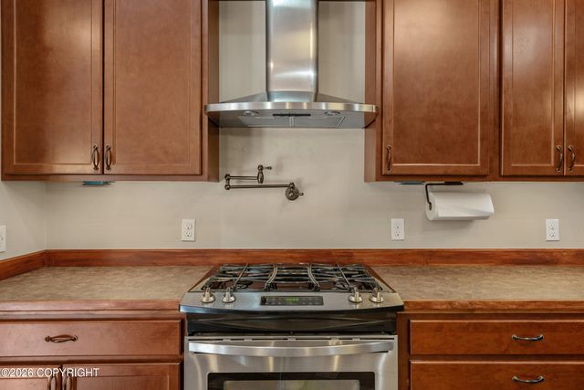 5920 E Summit Circle, Wasilla, AK 99654