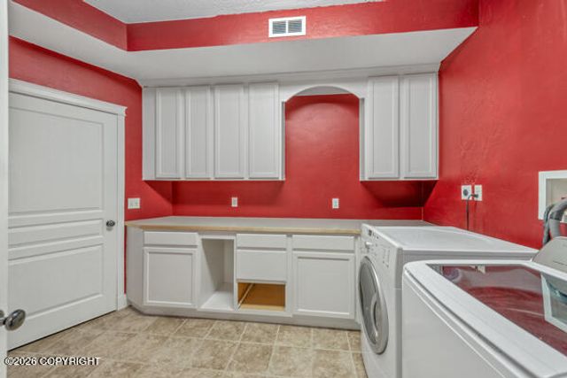 5920 E Summit Circle, Wasilla, AK 99654