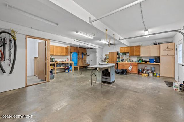 5920 E Summit Circle, Wasilla, AK 99654
