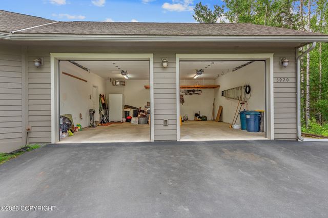 5920 E Summit Circle, Wasilla, AK 99654