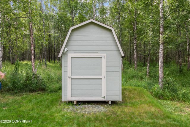 5920 E Summit Circle, Wasilla, AK 99654