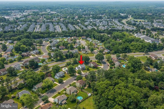 4 STRATFORD LA, Mount Laurel, NJ 08054