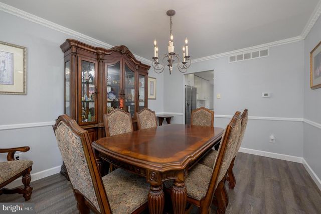 4 STRATFORD LA, Mount Laurel, NJ 08054