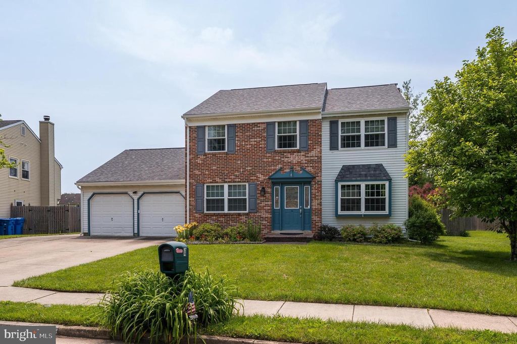 4 STRATFORD LA, Mount Laurel, NJ 08054