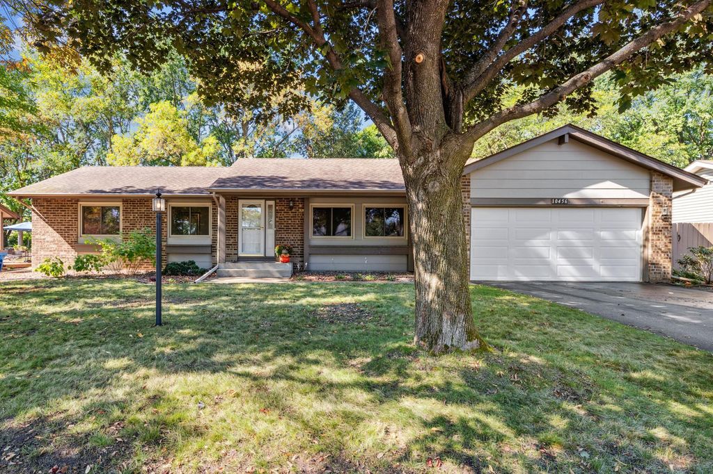 10456 Cavell Avenue S, Bloomington, MN 55438