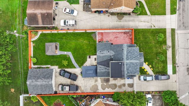 6825 Garden Lane, Bridgeview, IL 60455