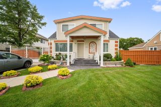 6825 Garden Lane, Bridgeview, IL 60455