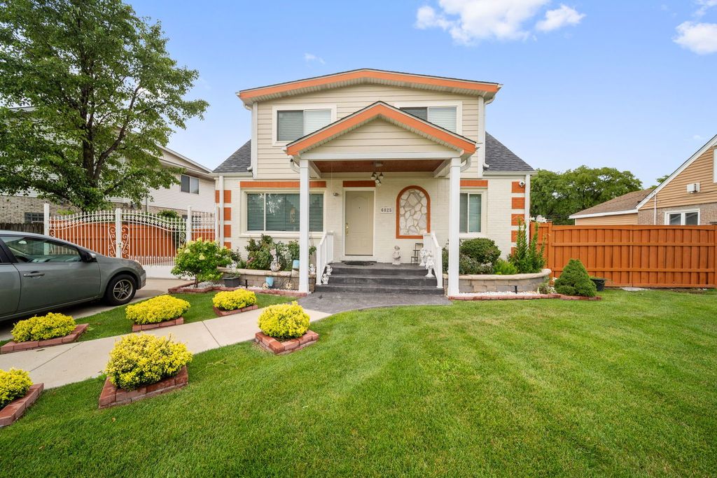 6825 Garden Lane, Bridgeview, IL 60455