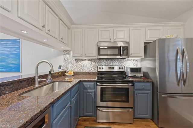 2018 Pine Isle LN 2018, Naples, FL 34112