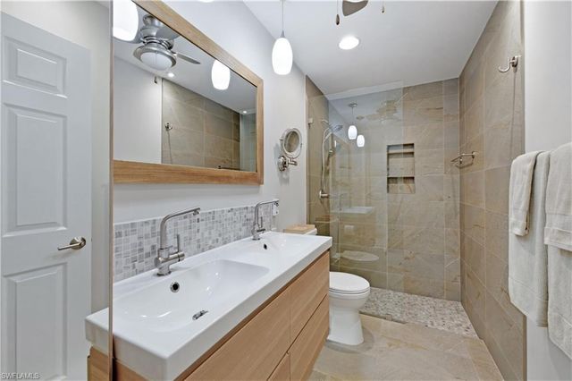 2018 Pine Isle LN 2018, Naples, FL 34112