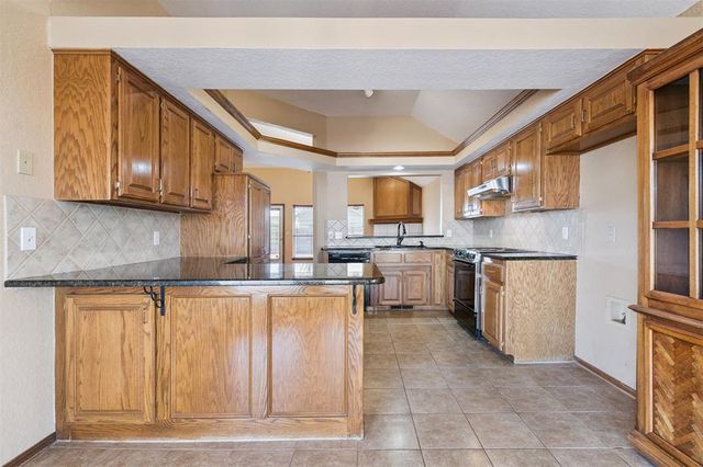 600 Fox Hunt Lane, Edmond, OK 73003