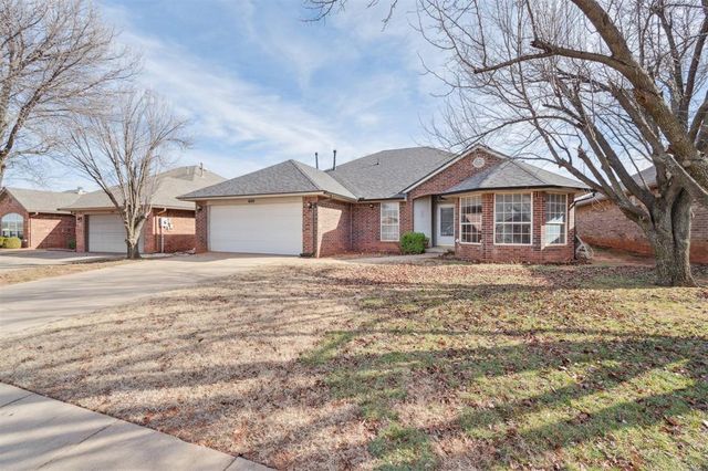 600 Fox Hunt Lane, Edmond, OK 73003