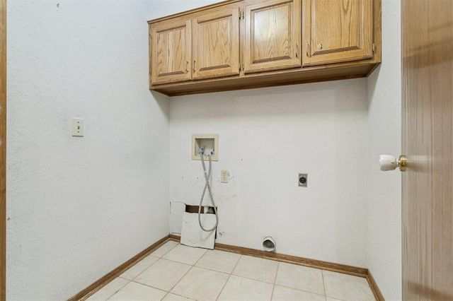 600 Fox Hunt Lane, Edmond, OK 73003