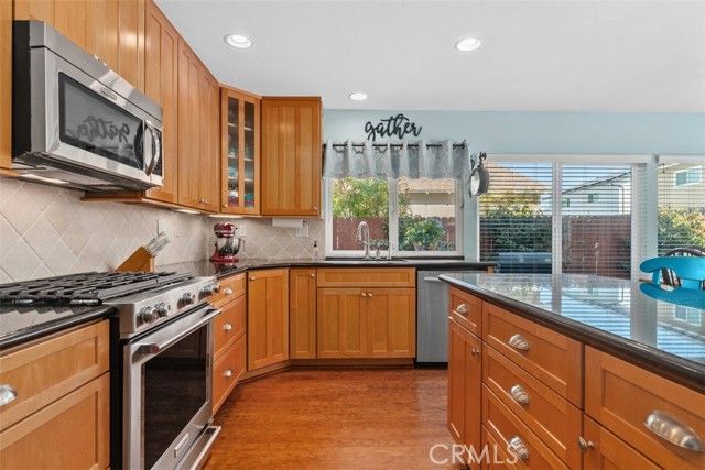 11608 Onyx, Cypress, CA 90630