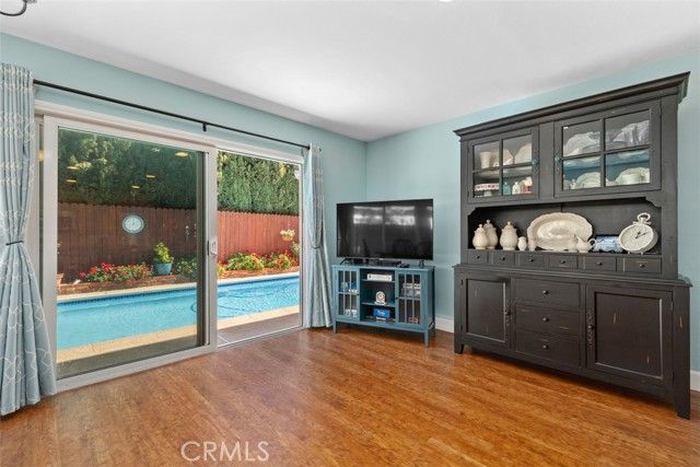 11608 Onyx, Cypress, CA 90630