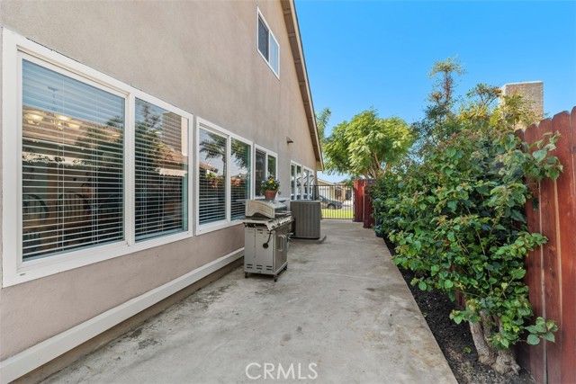 11608 Onyx, Cypress, CA 90630