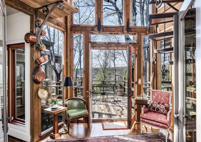 232 Hollingsworth Cove Rd, Monteagle, TN 37356