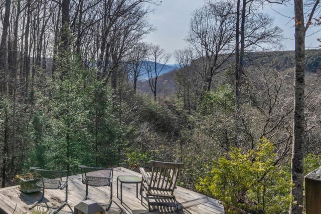 232 Hollingsworth Cove Rd, Monteagle, TN 37356