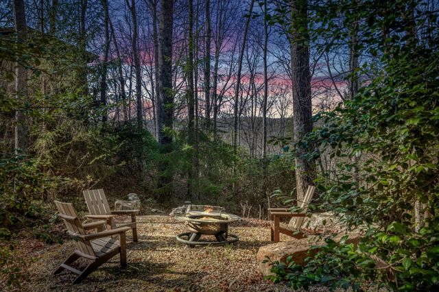 232 Hollingsworth Cove Rd, Monteagle, TN 37356